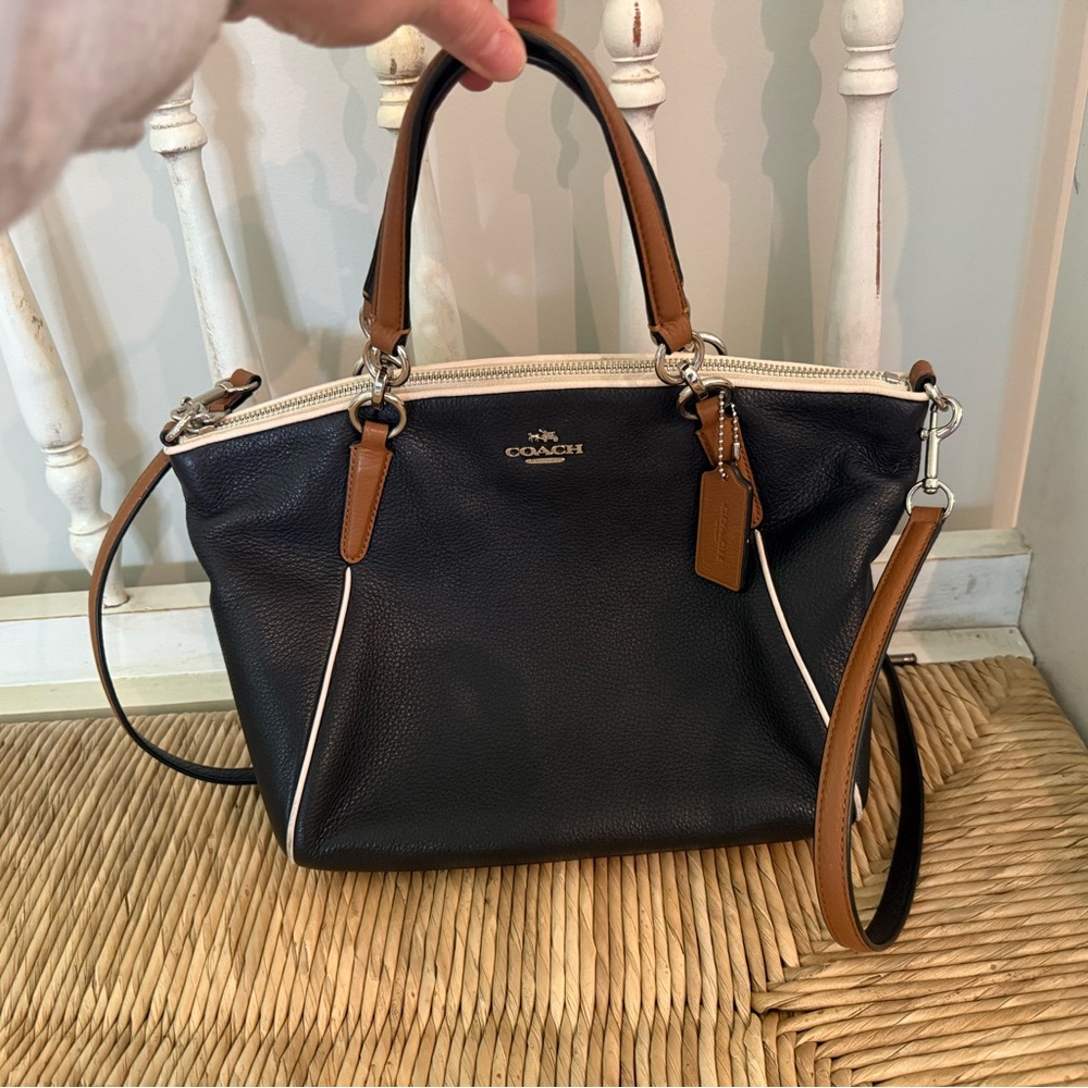 Coach Black Leather Bag with Brown Trim and White Piping - Picture 2 of 7